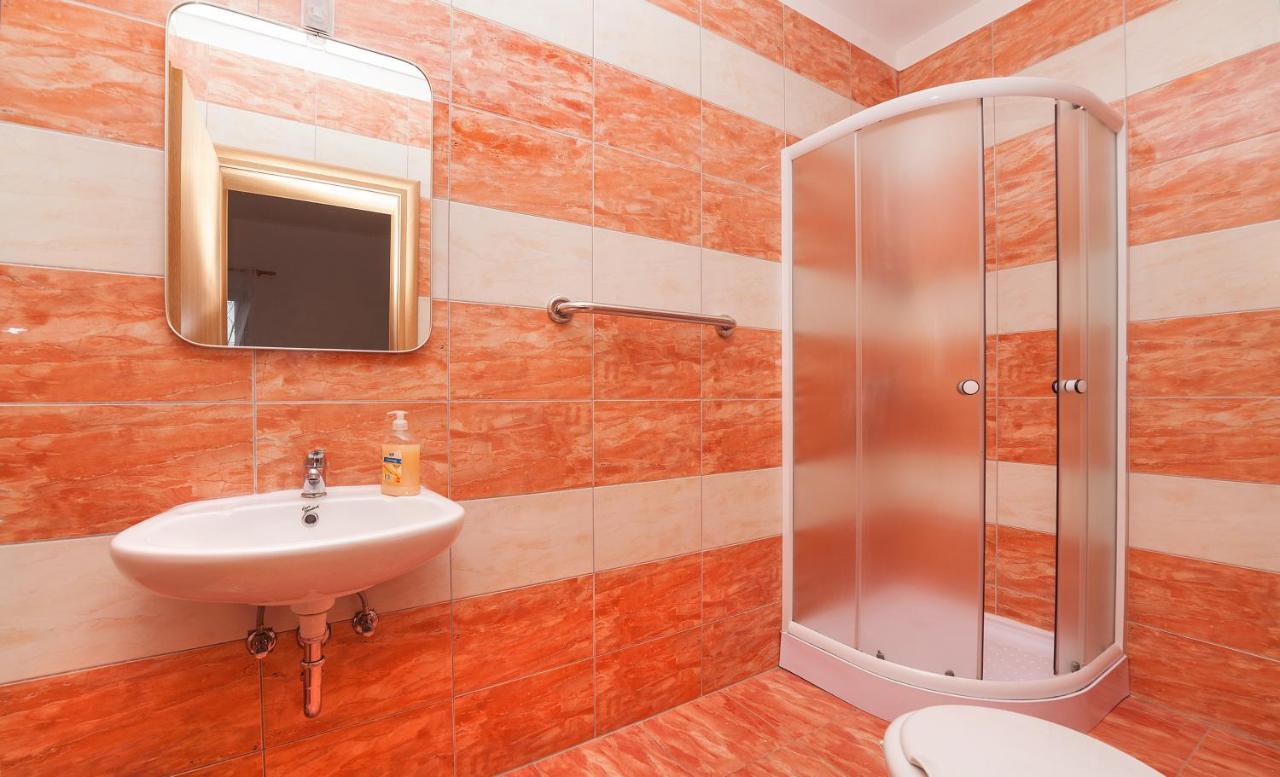 Apartments Barbara Brseč المظهر الخارجي الصورة